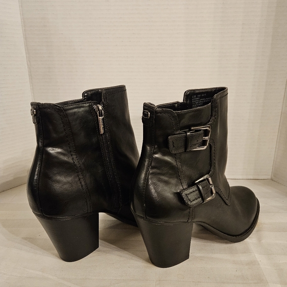 Women's Bandolino Ankle Boots - Picture 3 of 5
